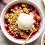 Spiced Pear Berry Crumble